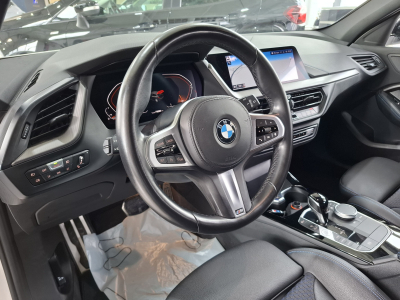 BMW 118 i M SPORT PAKET, NAVI, LED, COCKPIT DIGITAL, CARPLAY, PDC,