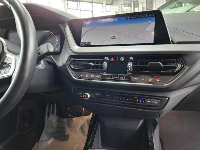 BMW 118 i M SPORT PAKET, NAVI, LED, COCKPIT DIGITAL, CARPLAY, PDC,