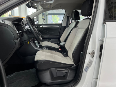 Volkswagen T-Roc 1.5 TSI 150 DSG STYLE,1 HAND,VIRTUAL,KAMERA,NAVI,CARPLAY,LED,CUIR,IQ-LIGHT