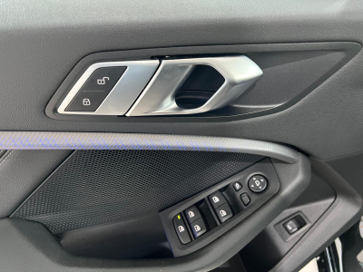 BMW 120 i SPORT LINE PAKET, CUIR, NAVI, CAMERA, LED, CARPLAY, VOLANT M, 1 HAND
