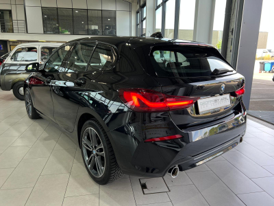 BMW 120 i SPORT LINE PAKET, CUIR, NAVI, CAMERA, LED, CARPLAY, VOLANT M, 1 HAND