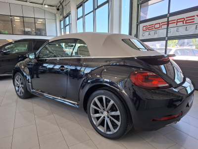 Volkswagen Beetle 2.0 TDI 150 CABRIOLET DESIGN, NAVI, PDC, ALU 18'', LED, KM 23000,