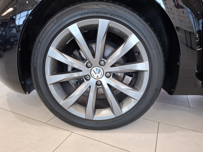 Volkswagen Beetle 2.0 TDI 150 CABRIOLET DESIGN, NAVI, PDC, ALU 18'', LED, KM 23000,