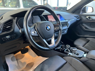 BMW 118 DA 150 SPORT LINE, CUIR, PANORAMIQUE, LED, ALU17'', CARPLAY, NAVI, 1 HAND..