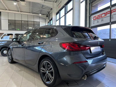 BMW 118 DA 150 SPORT LINE, CUIR, PANORAMIQUE, LED, ALU17'', CARPLAY, NAVI, 1 HAND..