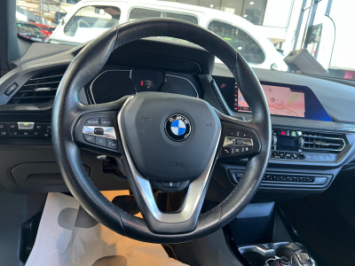BMW 118 DA 150 SPORT LINE, CUIR, PANORAMIQUE, LED, ALU17'', CARPLAY, NAVI, 1 HAND..