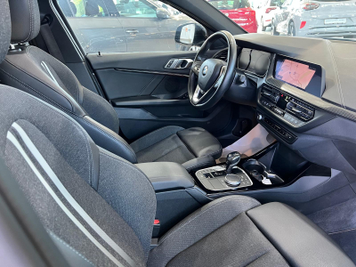 BMW 118 DA 150 SPORT LINE, CUIR, PANORAMIQUE, LED, ALU17'', CARPLAY, NAVI, 1 HAND..