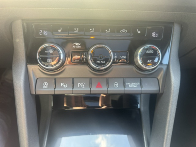 Skoda Kodiaq SKODA KODIAQ RS PANORAMA LEDER KEYLESS STANDHEIZUNG AHK