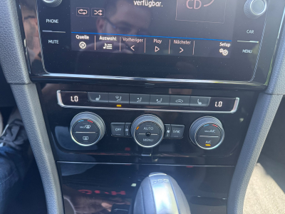 Volkswagen Golf VOLKSWAGEN Golf VII Lim. Highline LED+ACC+Tempomat