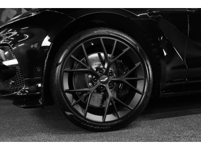 Aston Martin DBX 707 - ONYX BLACK