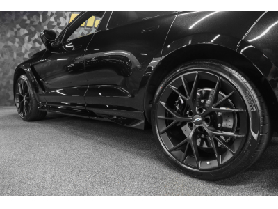 Aston Martin DBX 707 - ONYX BLACK