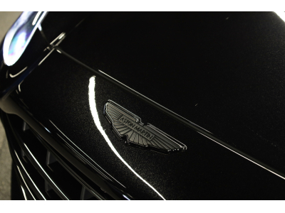 Aston Martin DBX 707 - JET BLACK