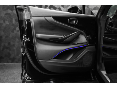 Aston Martin DBX 707 - ONYX BLACK