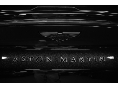Aston Martin DBX 707 - ONYX BLACK