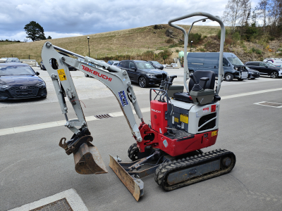 Takeuchi TB210R 645 heures - 3 godets - fonctionne parfaitement 15000€ HTVA