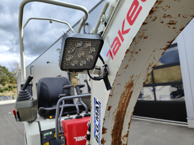 Takeuchi TB210R 645 heures - 3 godets - fonctionne parfaitement 15000€ HTVA