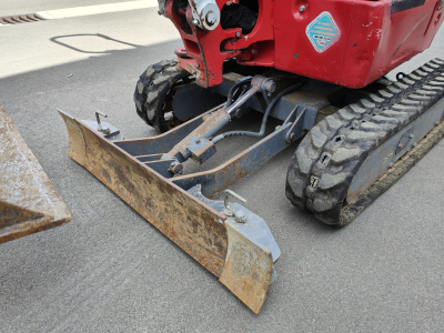 Takeuchi TB210R 645 heures - 3 godets - fonctionne parfaitement 15000€ HTVA