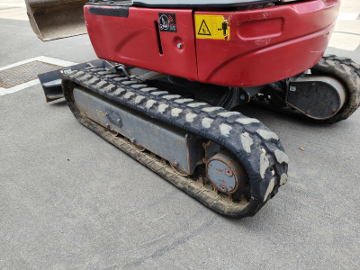 Takeuchi TB210R 645 heures - 3 godets - fonctionne parfaitement 15000€ HTVA