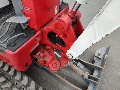 Takeuchi TB210R 645 heures - 3 godets - fonctionne parfaitement 15000€ HTVA
