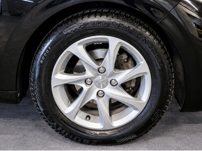 Peugeot 208 1.6 HDI 92 STYLE 1 HAND