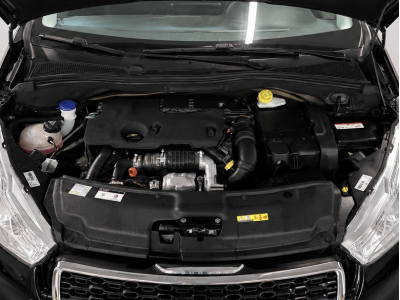 Peugeot 208 1.6 HDI 92 STYLE 1 HAND