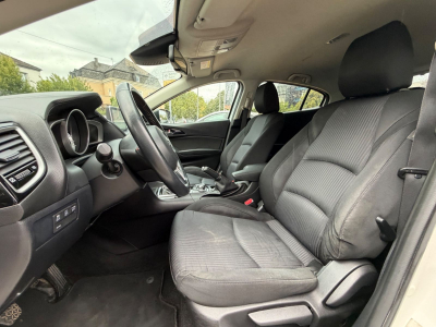 Mazda 3 Lim. Center-Line