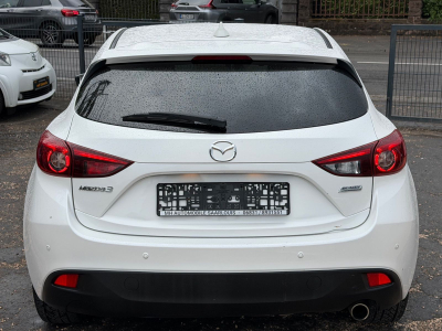 Mazda 3 Lim. Center-Line