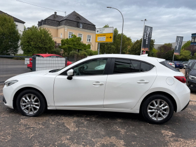 Mazda 3 Lim. Center-Line