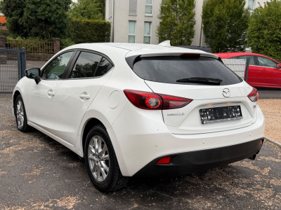 Mazda 3 Lim. Center-Line