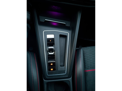 Volkswagen Golf GTI CLUBSPORT 2.0 DSG 300 H/K HEAD UP