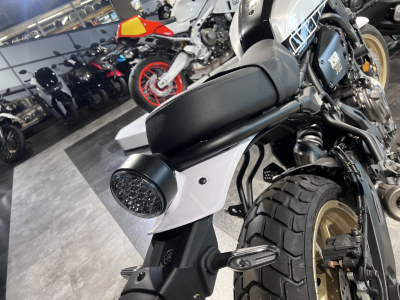 Yamaha XSR 700 LEGACY