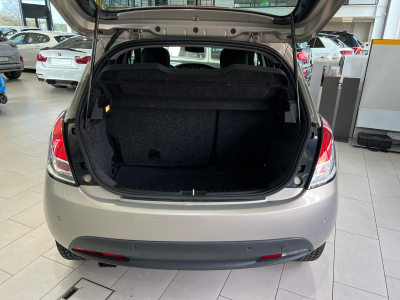Lancia Ypsilon 1.2 1HAND, BLUETOOTH