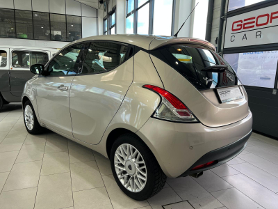 Lancia Ypsilon 1.2 1HAND, BLUETOOTH