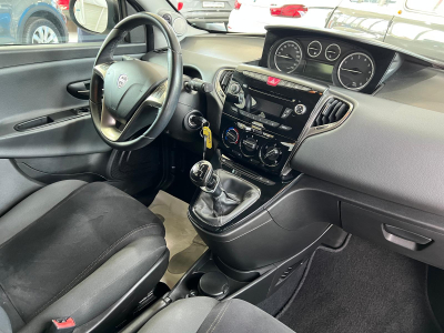 Lancia Ypsilon 1.2 1HAND, BLUETOOTH