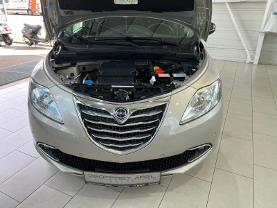 Lancia Ypsilon 1.2 1HAND, BLUETOOTH