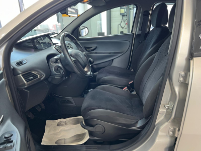 Lancia Ypsilon 1.2 1HAND, BLUETOOTH