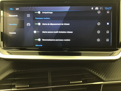 Peugeot 2008 Hybrid 145 e-DCS6 Allure