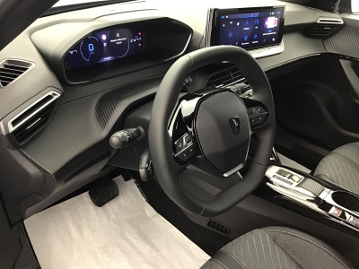 Peugeot 2008 Hybrid 145 e-DCS6 Allure