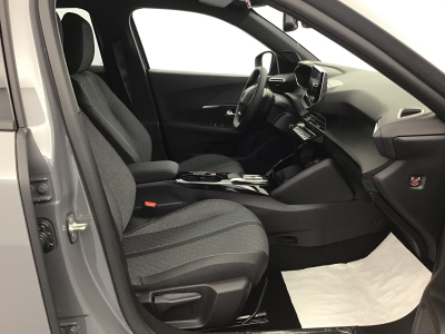 Peugeot 2008 Hybrid 145 e-DCS6 Allure