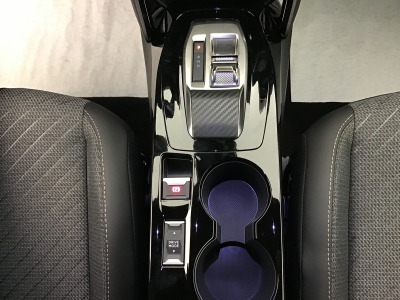 Peugeot 2008 Hybrid 145 e-DCS6 Allure