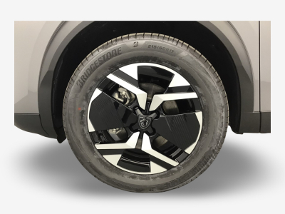 Peugeot 2008 Hybrid 145 e-DCS6 Allure