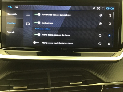 Peugeot 2008 Hybrid 145 e-DCS6 GT