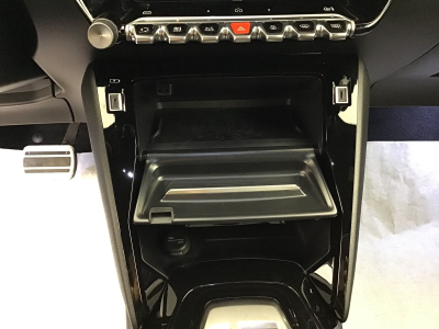 Peugeot 2008 Hybrid 145 e-DCS6 GT