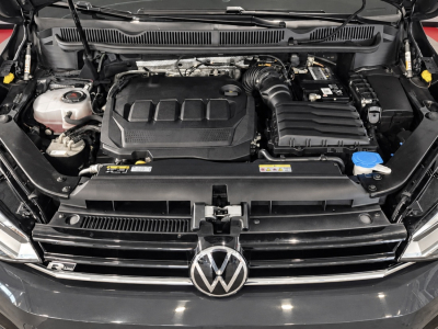 Volkswagen Touran NEW MODEL 2.0 TDI 150 DSG R-LINE 7 SITZE IQ LIGHT NAVI