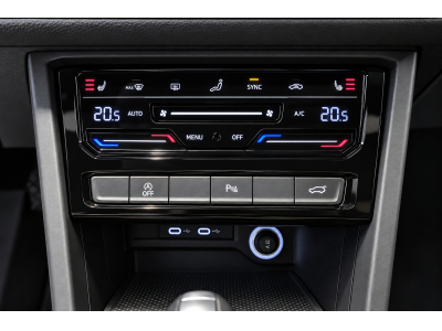 Volkswagen Touran NEW MODEL 2.0 TDI 150 DSG R-LINE 7 SITZE IQ LIGHT NAVI