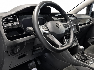 Volkswagen Touran NEW MODEL 2.0 TDI 150 DSG R-LINE 7 SITZE IQ LIGHT NAVI