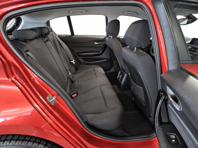 BMW 120 i FACELIFT AUTO LED NAVI