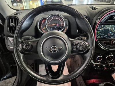 MINI Cooper SD Countryman ALL4 HEAD UP PANO LED NAVI