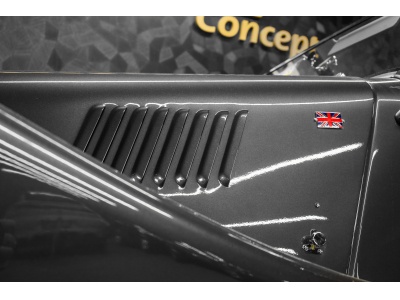 Morgan Plus 4 Dark Silver Metallic / Mulberry
