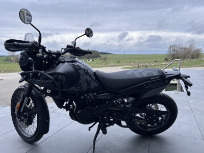 Royal Enfield Himalayan 450 Hanle Black